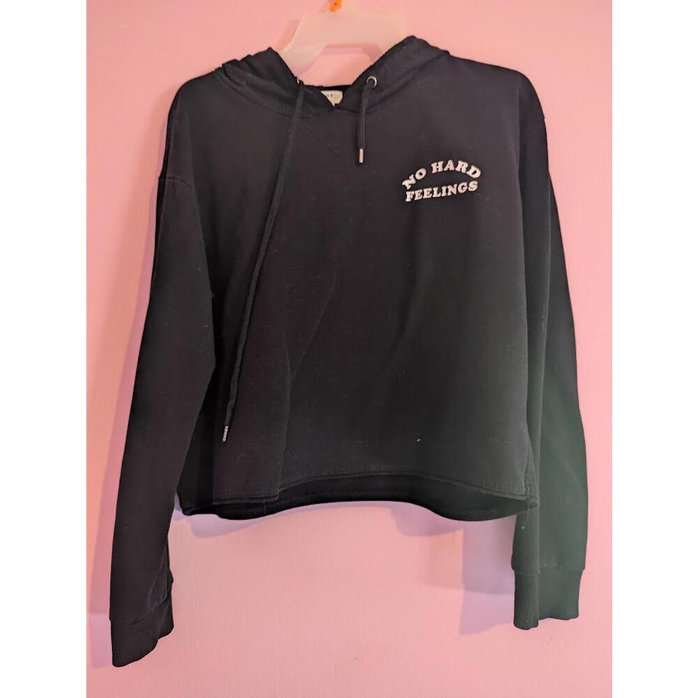 Forever 21 No Hard feelings black crop top hoodie